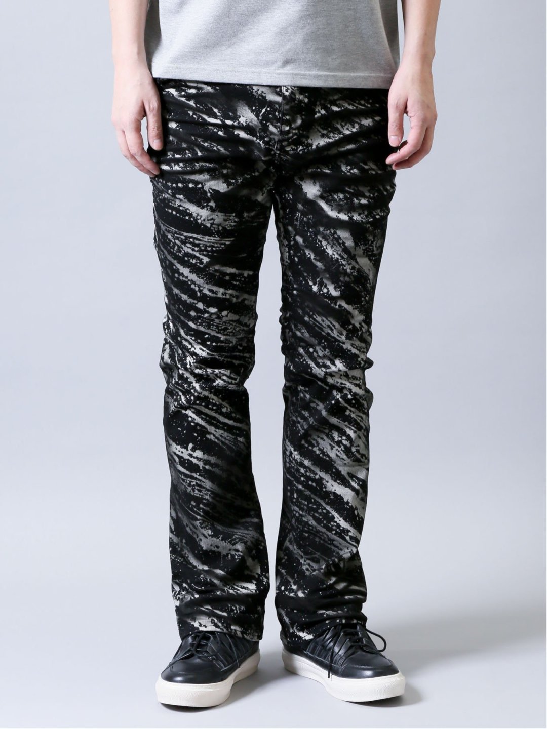 Made In Japan スプラッシュペインティング ブーツカットデニム S 07白黒 パンツ Taka Q Online Shop タカキューオンラインショップ 公式通販