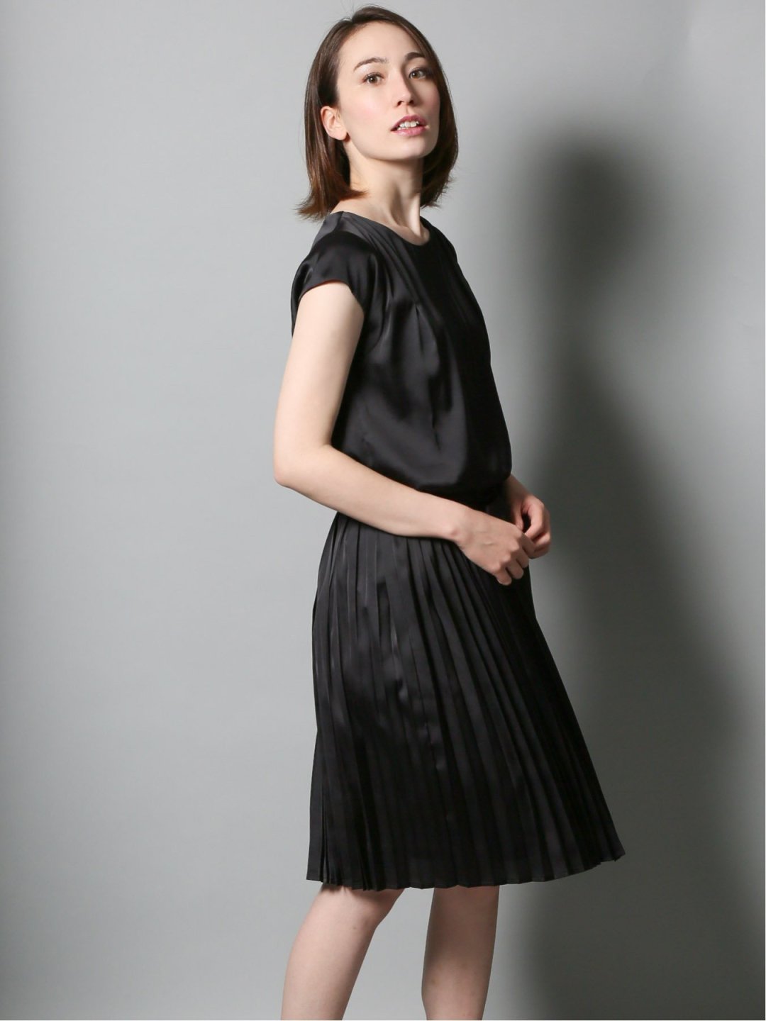 ベルト付きプリーツスカート半袖ワンピース M 05黒 スカート Taka Q Online Shop タカキューオンラインショップ 公式通販